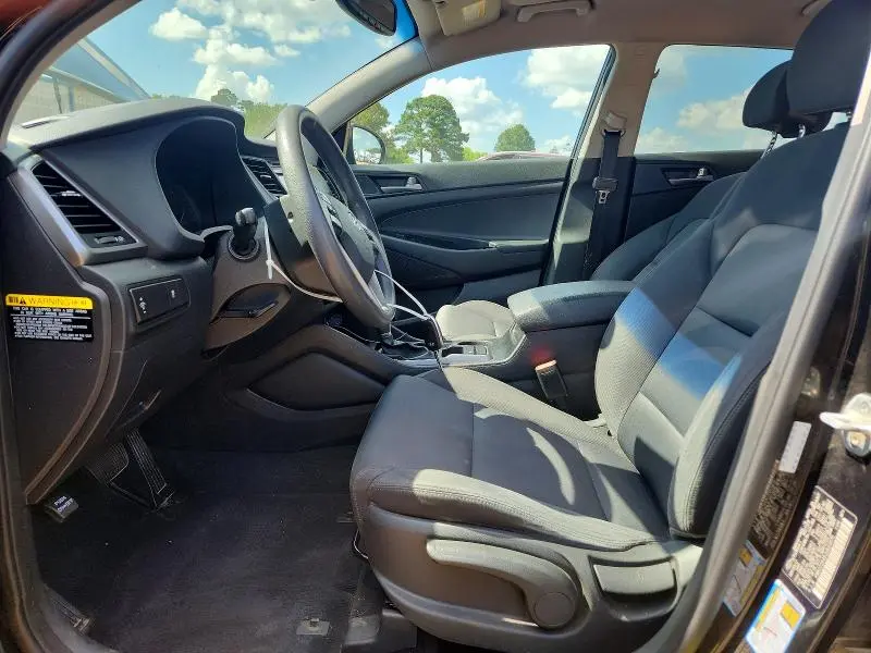 2018 HYUNDAI TUCSON SE  