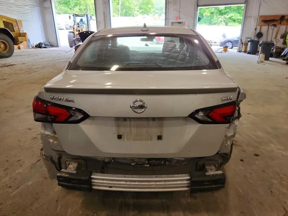 2021 NISSAN VERSA SR  