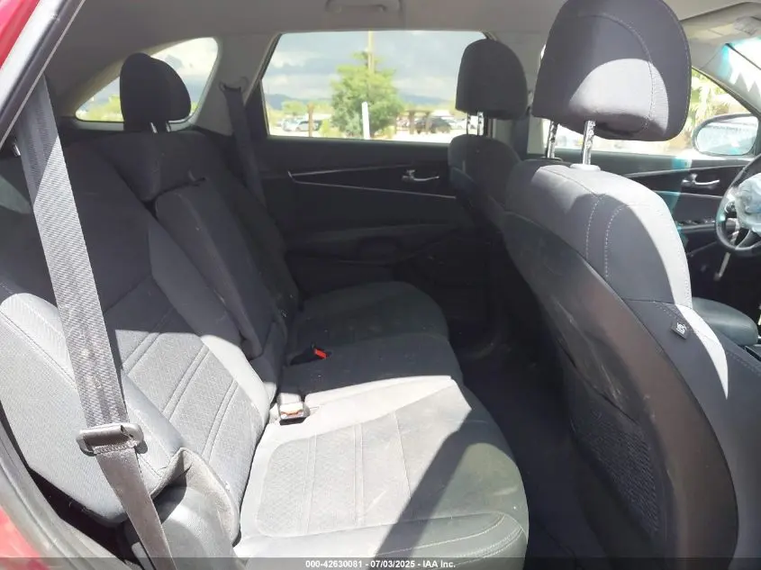 2017 KIA SORENTO 2.4L LX
