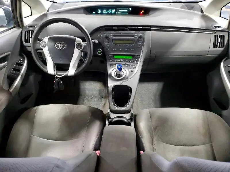 2010 TOYOTA PRIUS III  