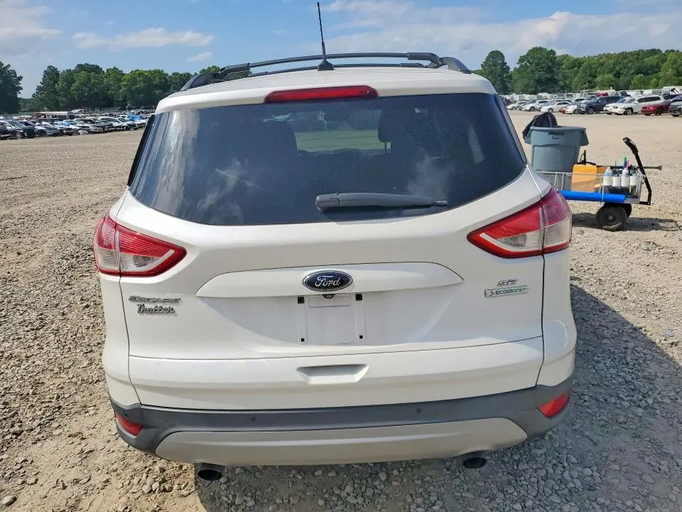 2016 FORD ESCAPE SE  