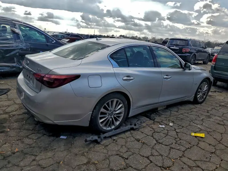 2018 INFINITI Q50 LUXE  