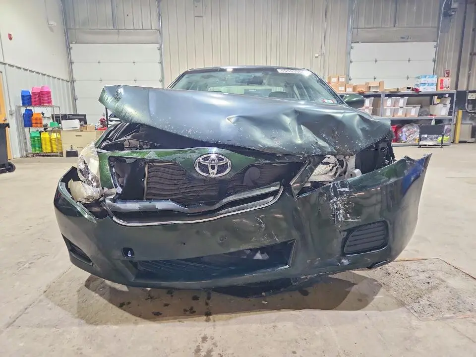 2010 TOYOTA CAMRY LE V6  