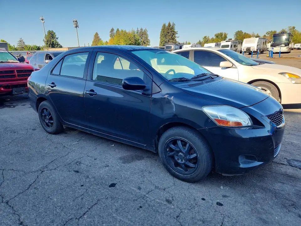 2010 TOYOTA YARIS BASE  