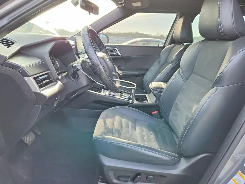 2022 MITSUBISHI OUTLANDER SE  