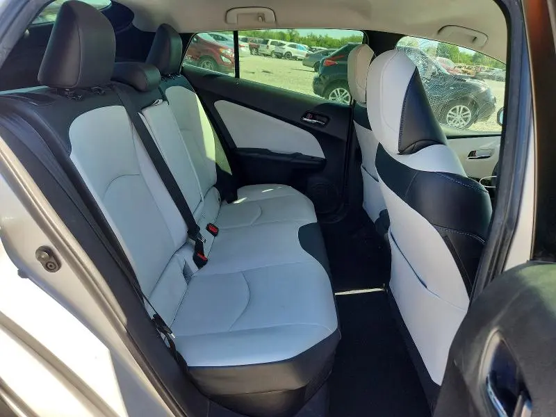 2016 TOYOTA PRIUS FOUR TOURING  