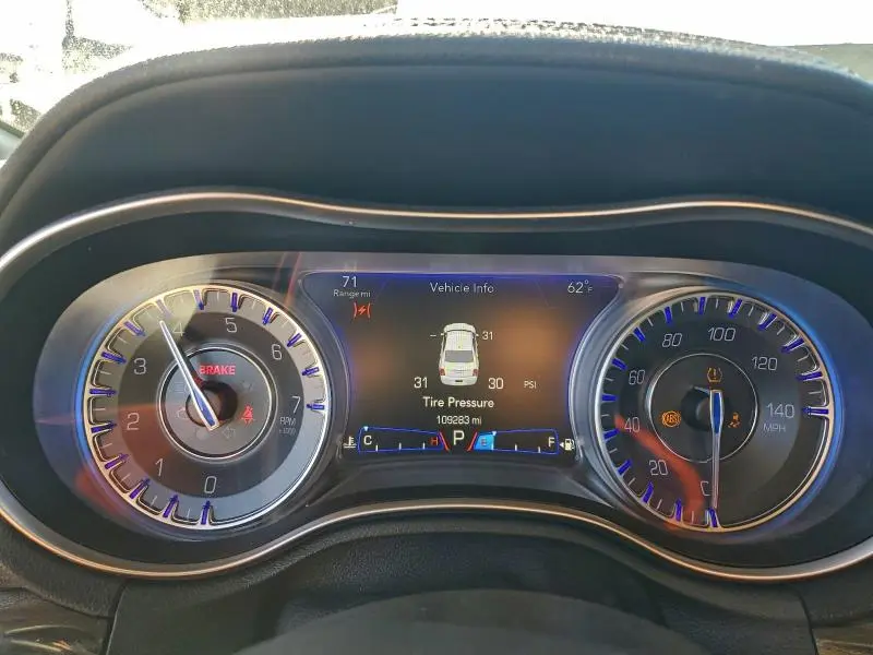 2017 CHRYSLER 300 LIMITED  