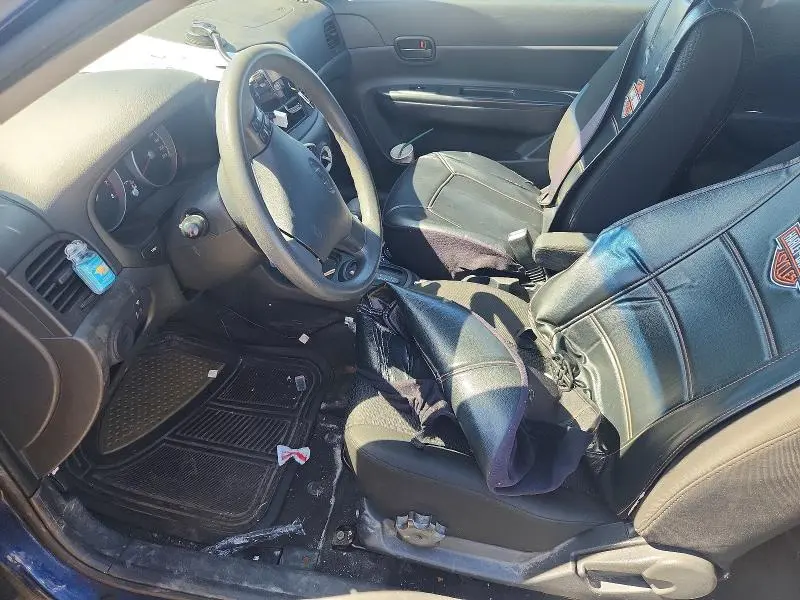 2010 HYUNDAI ACCENT SE  