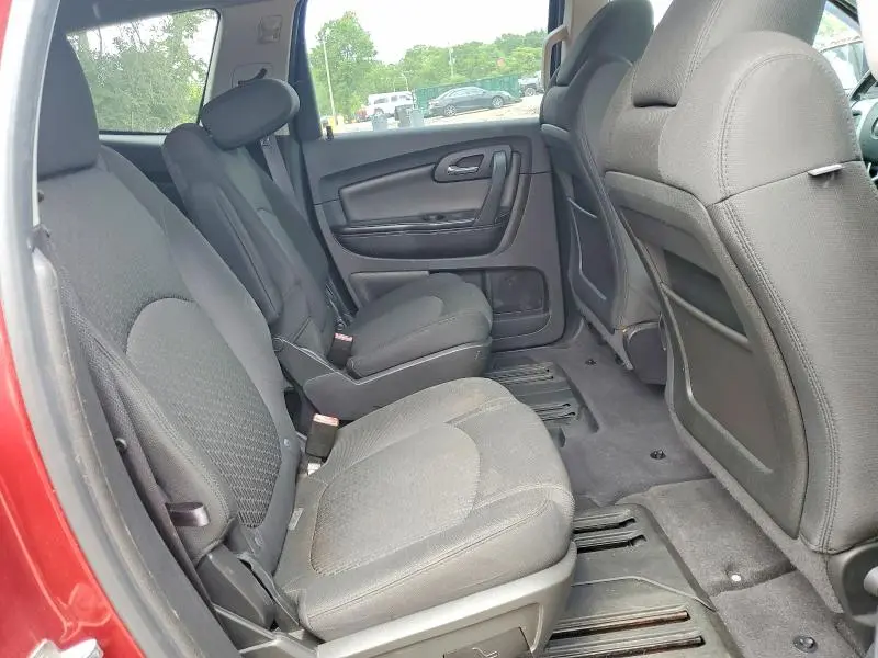 2011 CHEVROLET TRAVERSE LT  