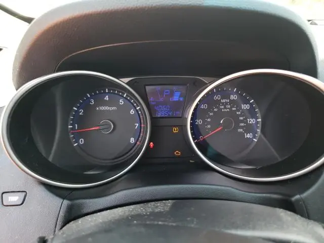 2010 HYUNDAI TUCSON GLS  