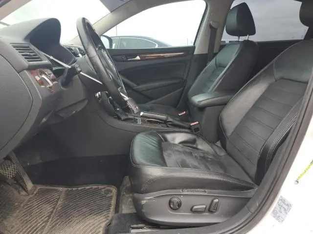 2013 VOLKSWAGEN PASSAT SEL  