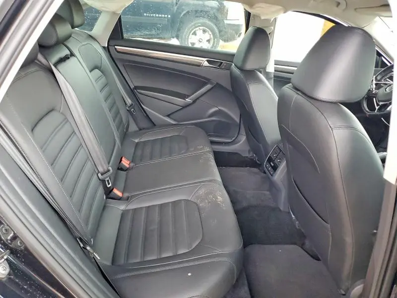2017 VOLKSWAGEN PASSAT SEL PREMIUM  