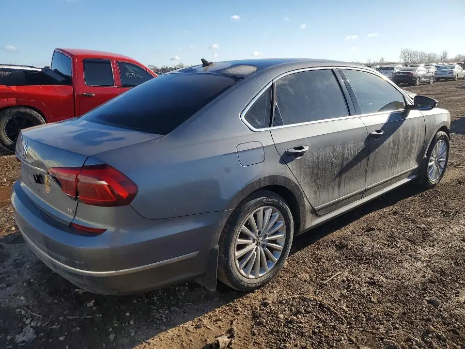 2017 VOLKSWAGEN PASSAT SE  