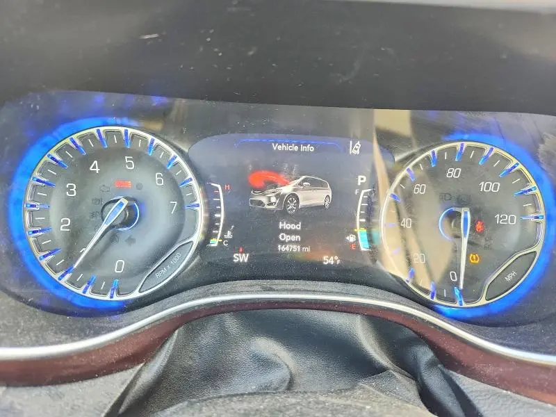 2017 CHRYSLER PACIFICA LIMITED  