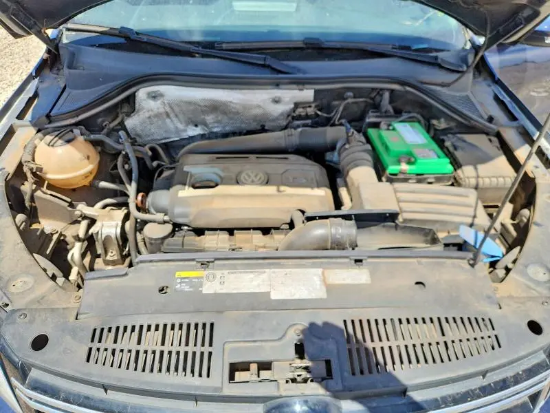 2013 VOLKSWAGEN TIGUAN S  