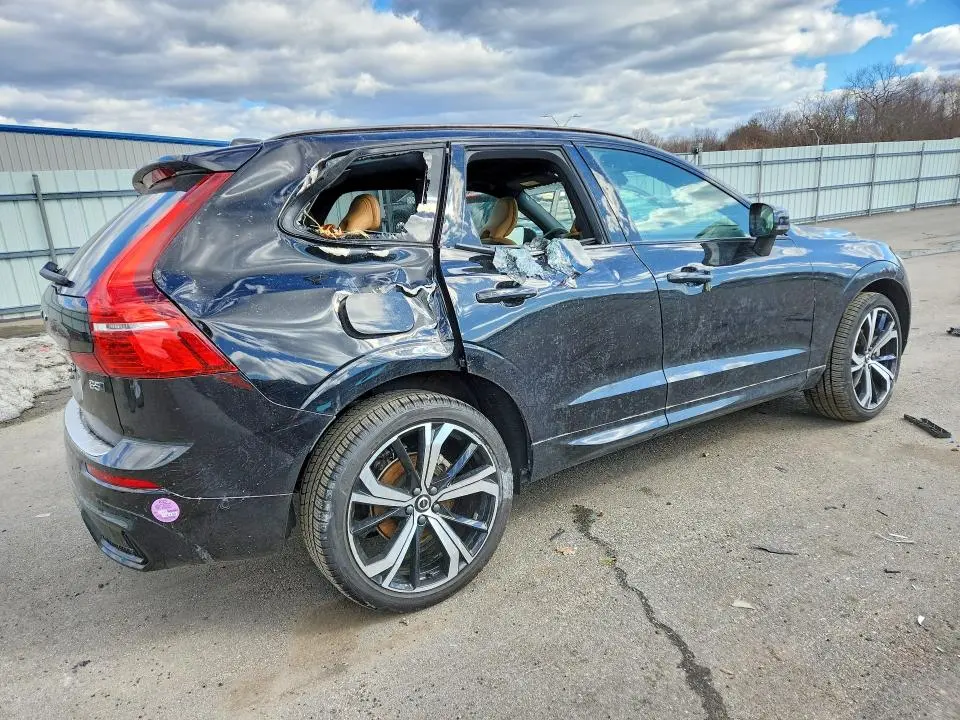 2025 VOLVO XC60 ULTRA  