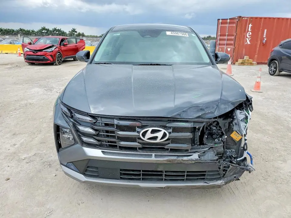 2025 HYUNDAI TUCSON SE  