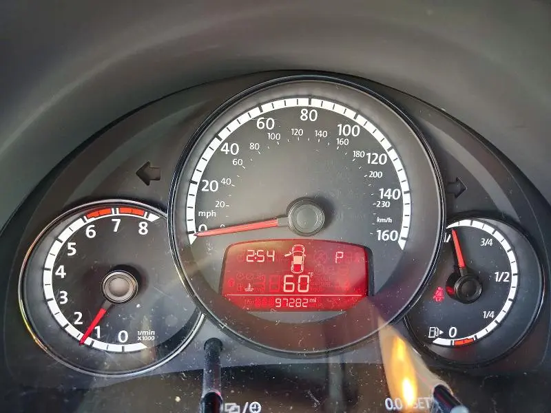 2016 VOLKSWAGEN BEETLE 1.8T  