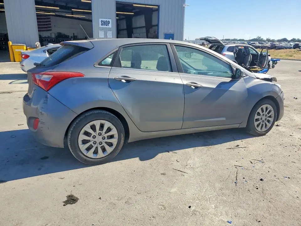 2017 HYUNDAI ELANTRA GT BASE  