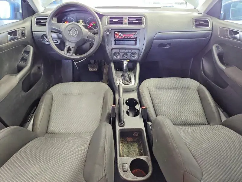 2011 VOLKSWAGEN JETTA BASE  
