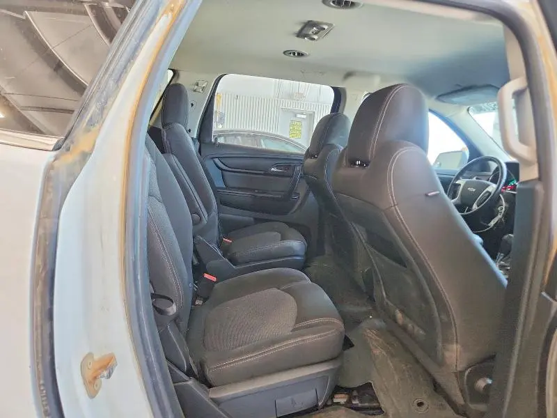 2017 CHEVROLET TRAVERSE LT  