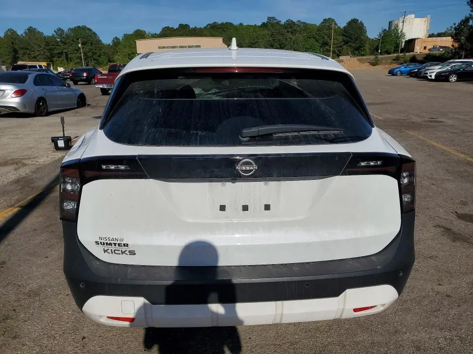 2025 NISSAN KICKS SV  