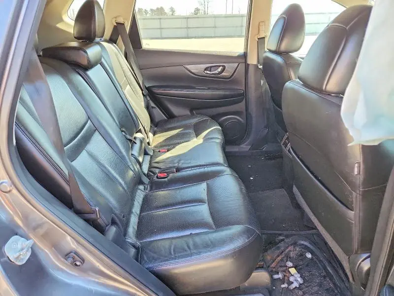 2015 NISSAN ROGUE S  