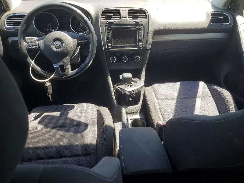 2011 VOLKSWAGEN GOLF   