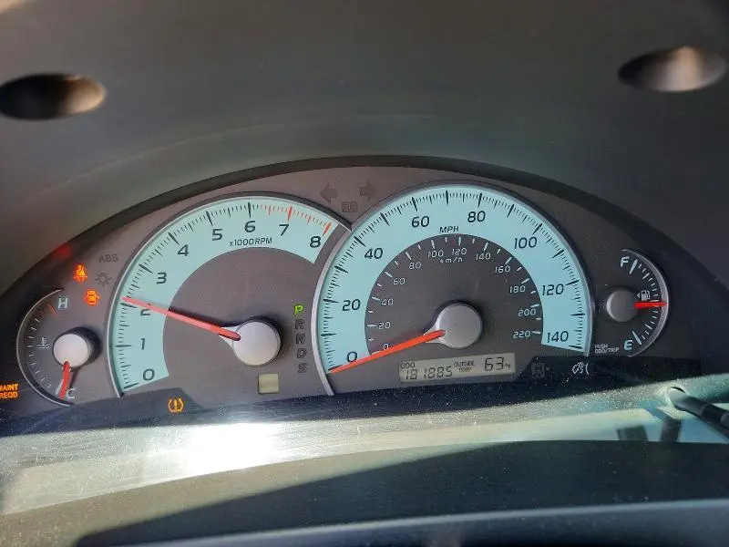 2011 TOYOTA CAMRY SE  