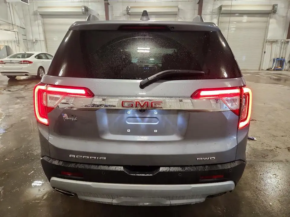 2020 GMC ACADIA SLT  
