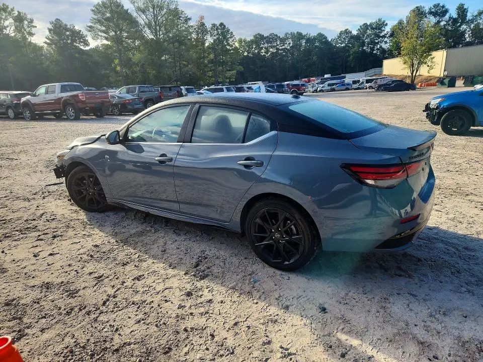 2025 NISSAN SENTRA SR  