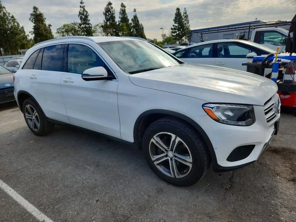 2016 MERCEDES-BENZ GLC 300  