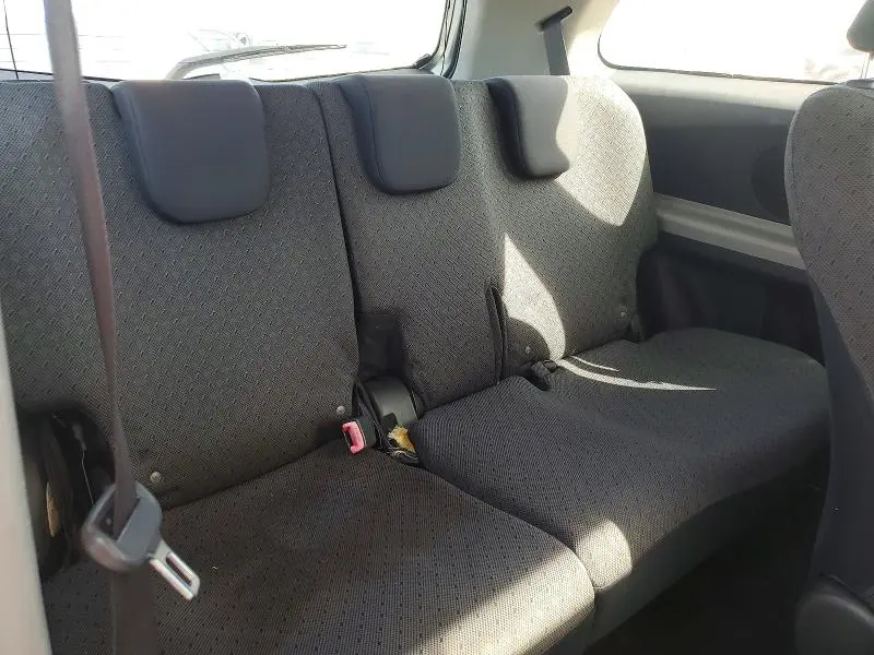 2010 TOYOTA YARIS BASE  