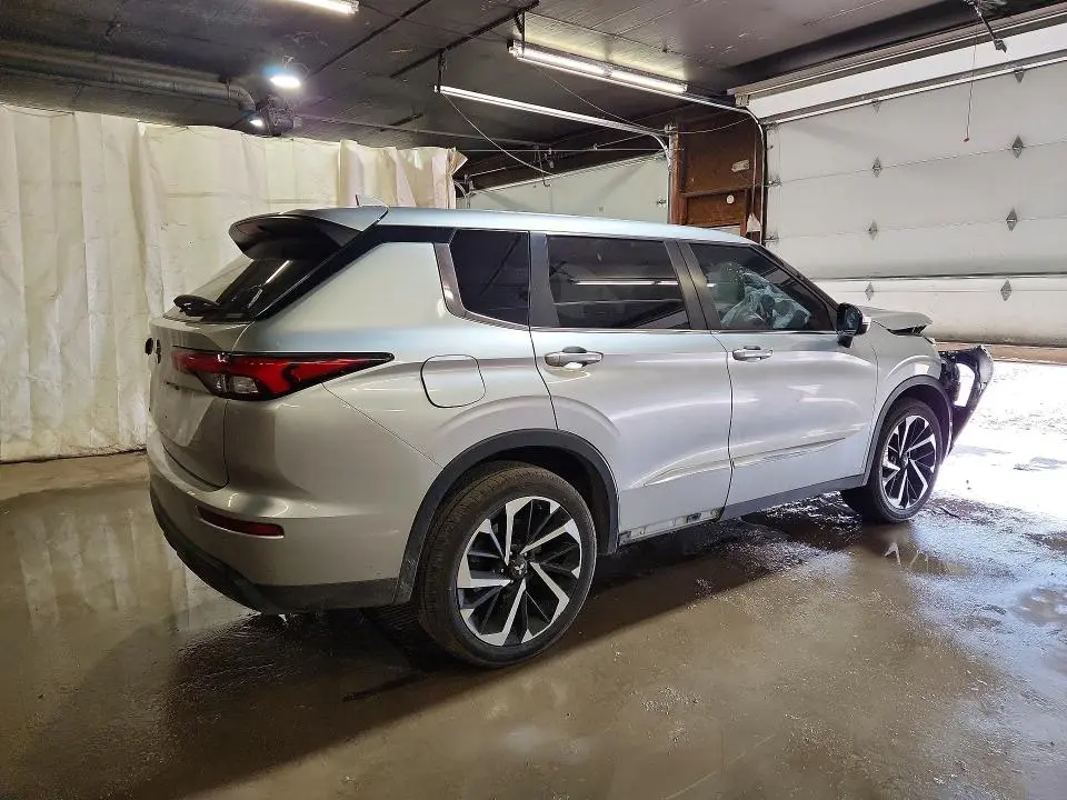 2022 MITSUBISHI OUTLANDER ES  