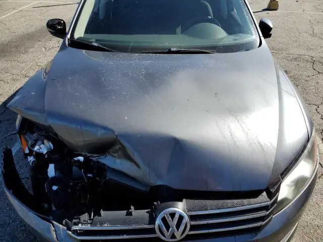 2013 VOLKSWAGEN PASSAT S  