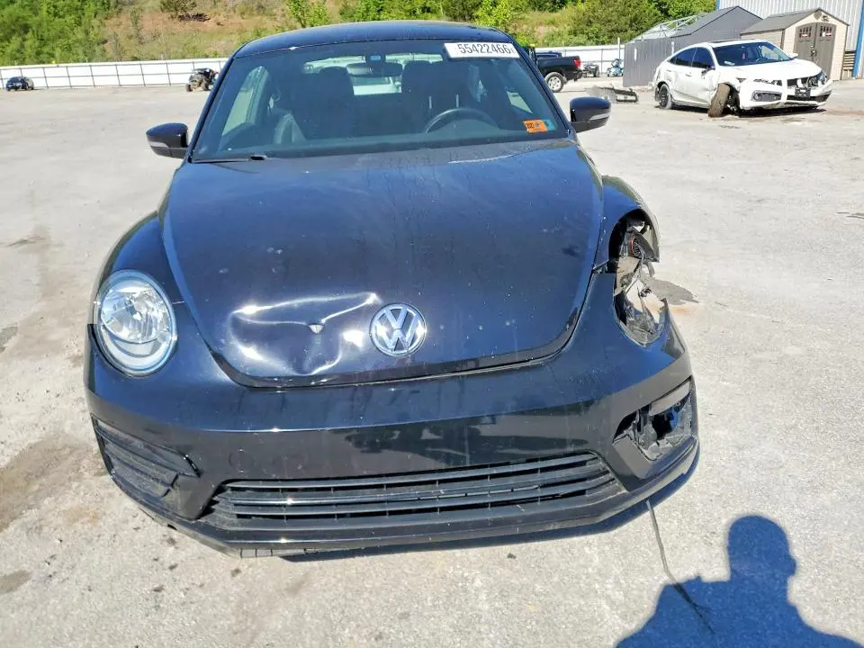 2018 VOLKSWAGEN BEETLE S  