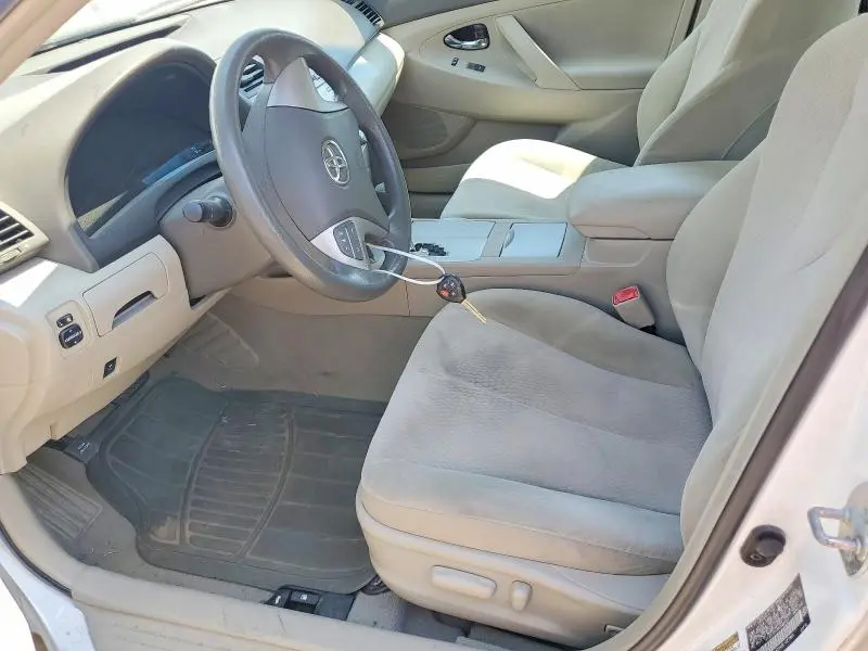 2010 TOYOTA CAMRY LE  
