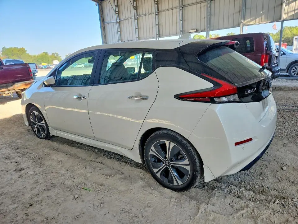 2022 NISSAN LEAF SV PLUS  
