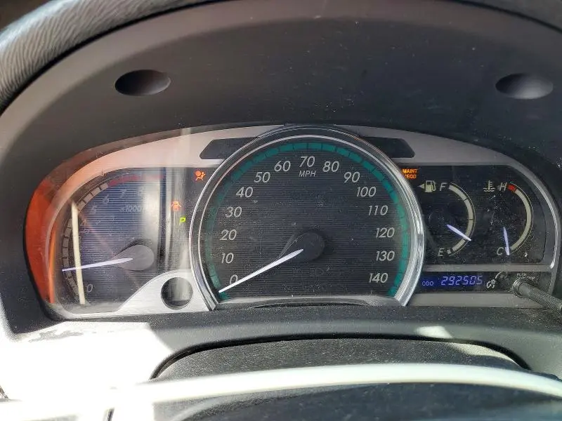 2013 TOYOTA VENZA LE  