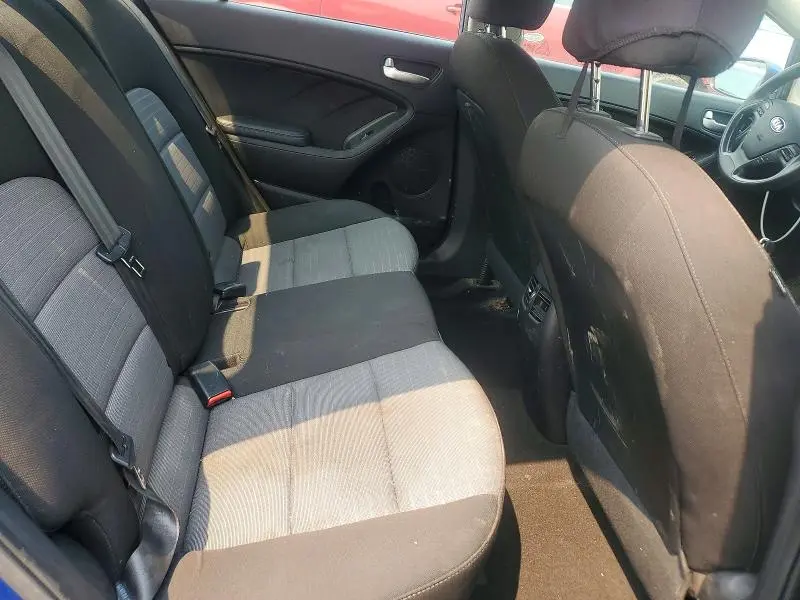 2015 KIA FORTE LX  