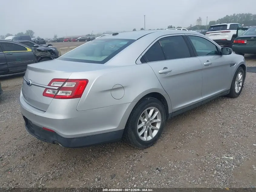 2013 FORD TAURUS SE