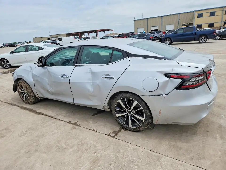 2021 NISSAN MAXIMA SV  