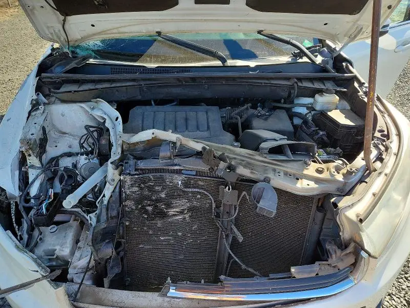 2014 TOYOTA HIGHLANDER LE  