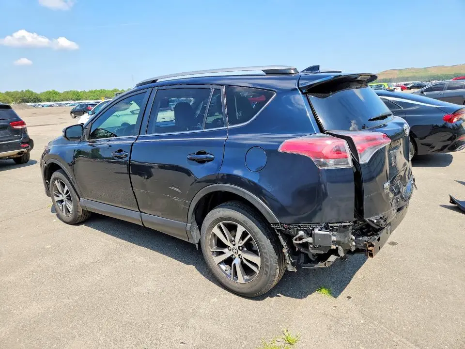 2017 TOYOTA RAV4 XLE  