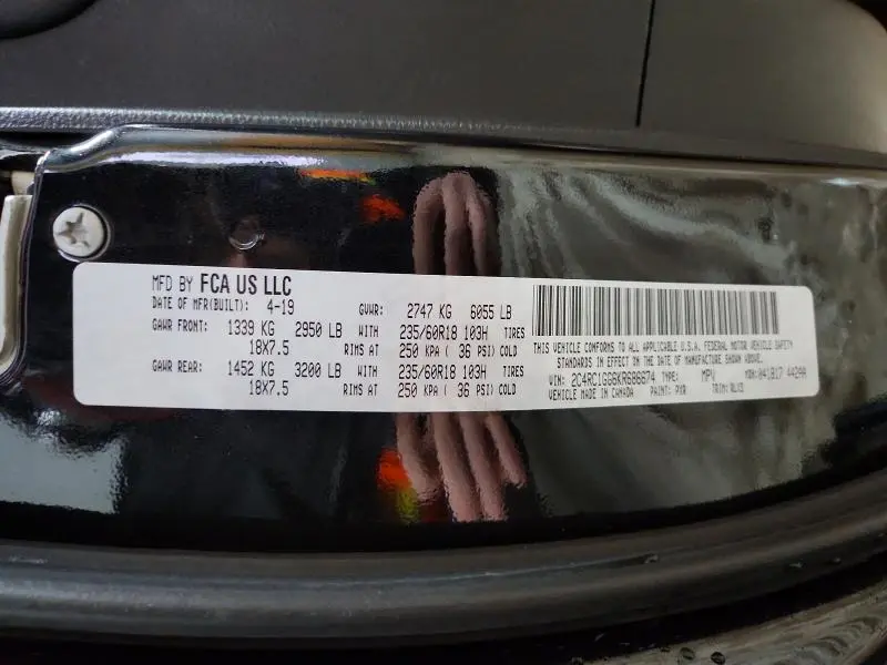 2019 CHRYSLER PACIFICA LIMITED  