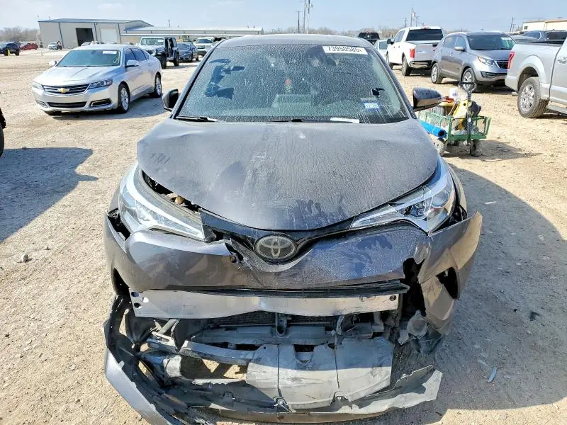 2019 TOYOTA C-HR XLE  