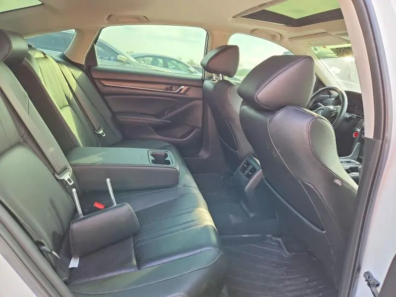 2019 HONDA ACCORD TOURING  