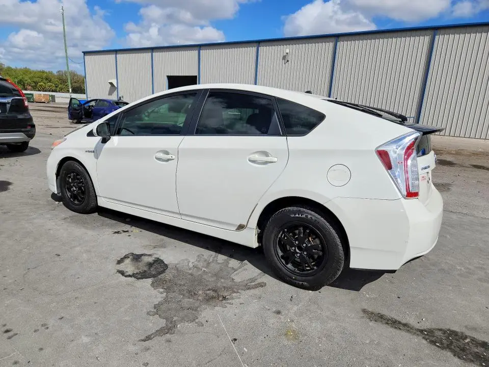 2013 TOYOTA PRIUS TWO  