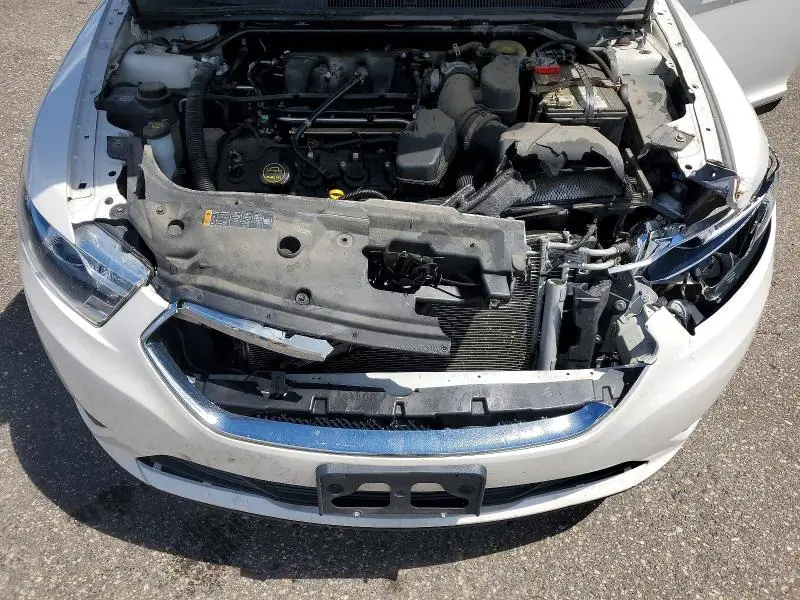 2017 FORD TAURUS SEL  