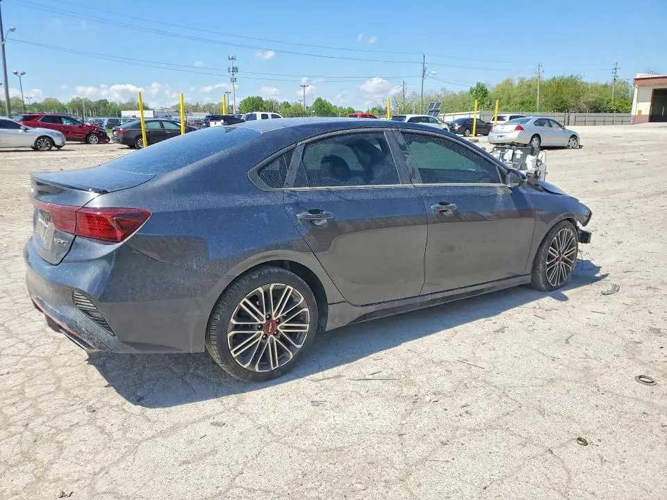 2023 KIA FORTE GT  